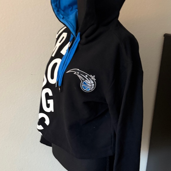 NBA Orlando Magic, Crop, Black Hoodie with Blue Lining and White Lettering - Picture 3 of 7